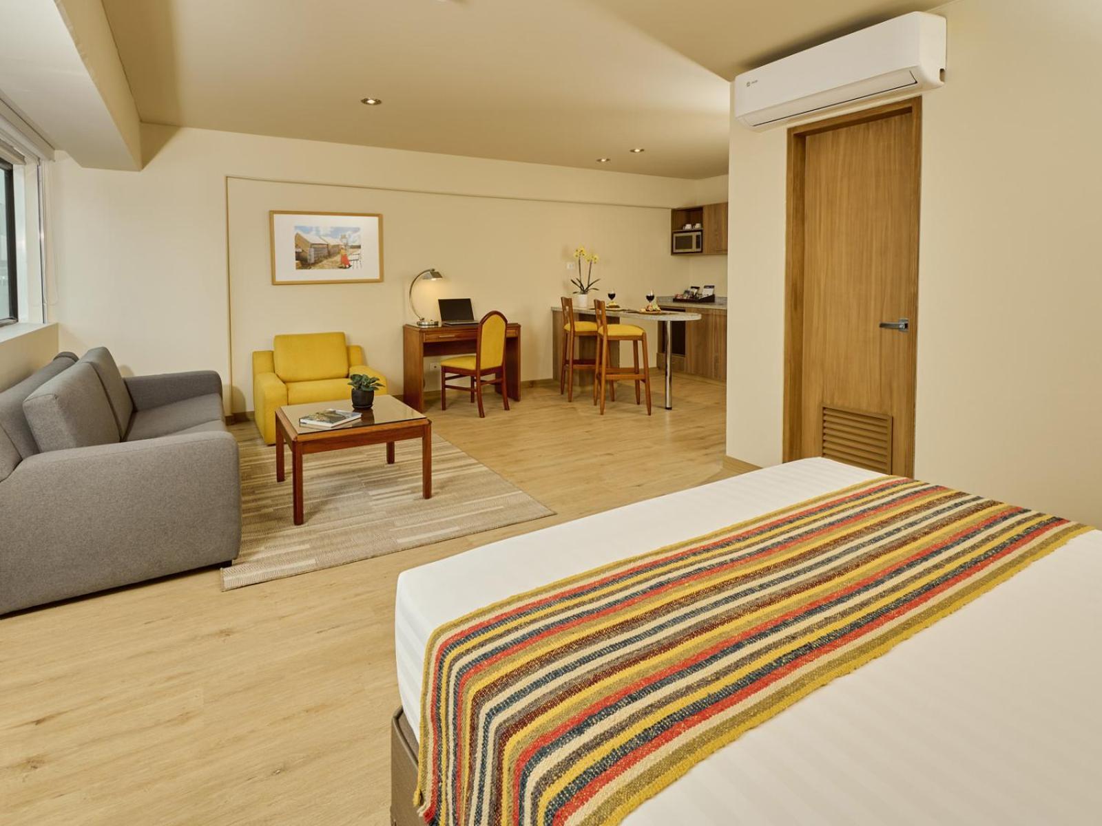 Estelar Bellavista Aparthotel